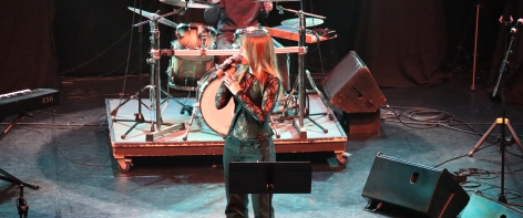 chanteuse et batteur