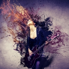 femme qui joue de la guitare